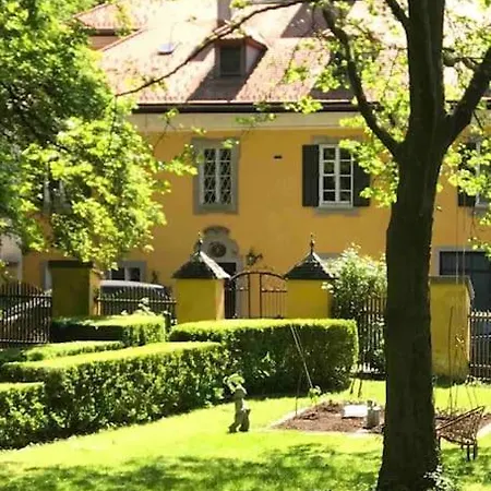 Apartment Schloss Mit Eigenem Garten & Parkplatz Salzburg