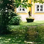 Schloss Rauchenbichl *
